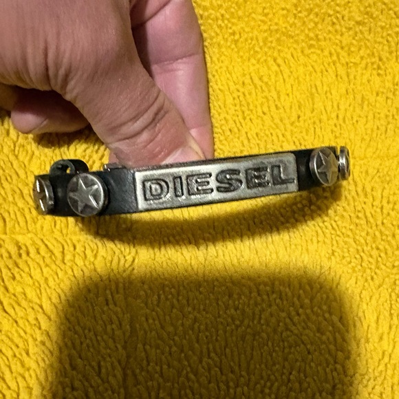 Set of two Diesel leather bracelets - Picture 11 of 14